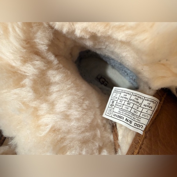 UGG W Adirondack Boot Iii Waterproof - Picture 9 of 9